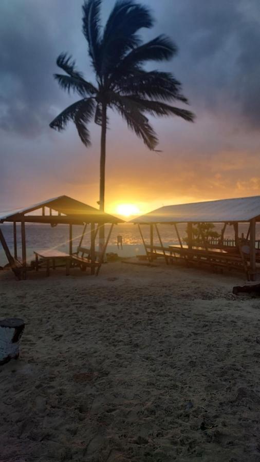3b * Santa Monica (Siargao)